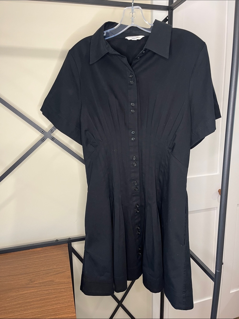 Banana Republic Black Pleated Mini Dress Size Medium Like New